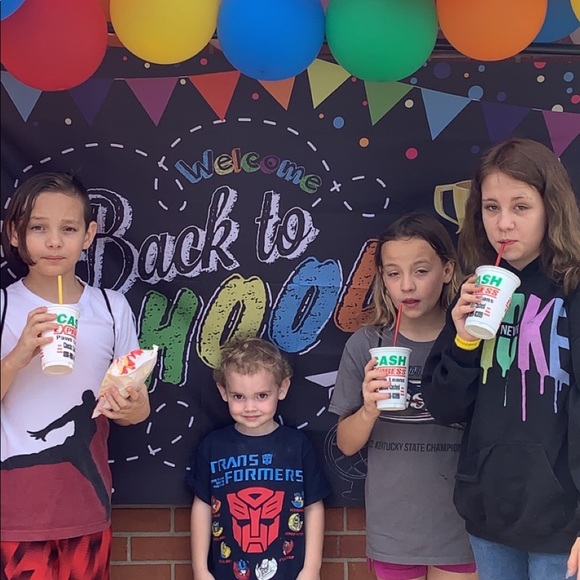 My name is Devyn, I’m a mother of 4!! 💕 - Picture 5 of 14